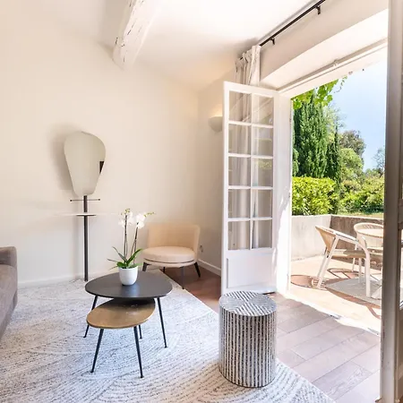 ホテル La Mandarine 5*