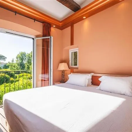 La Mandarine Hotel